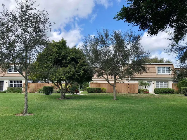 $2,950 | 4300 Hazel Avenue, Unit C, Palm Beach Gardens, FL 33410