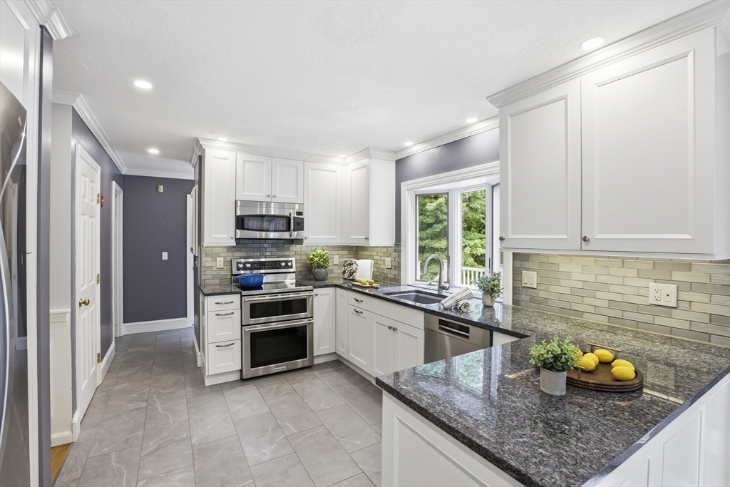 3 Clark Road Littleton, MA 01460 - Photo 11 of 42