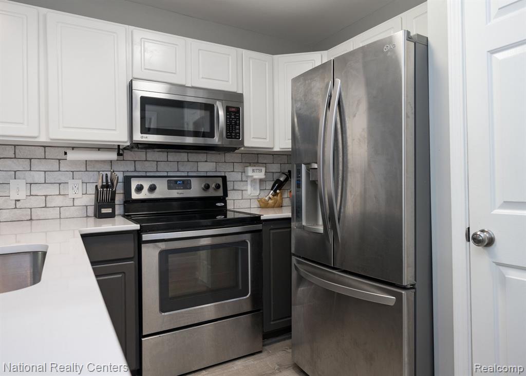 4949 Crooks Road Royal Oak, MI 48073 - Photo 12 of 29 Gallery Image 12