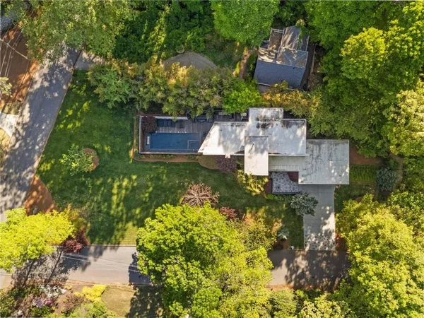 $1,695,000 | 1960 Tall Tree Drive Northeast, Atlanta, GA 30324