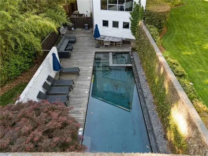 $1,695,000 | 1960 Tall Tree Drive Northeast, Atlanta, GA 30324