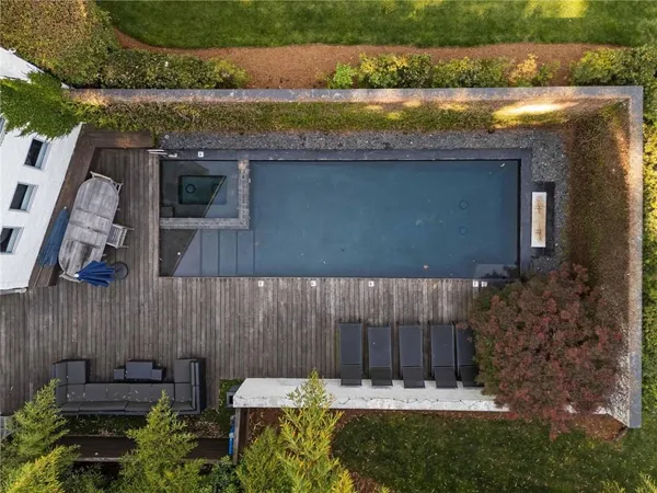 $1,695,000 | 1960 Tall Tree Drive Northeast, Atlanta, GA 30324