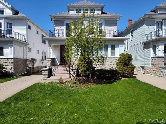 $1,900 | 300 North Park Avenue, Unit AVENUE, Buffalo, NY 14216