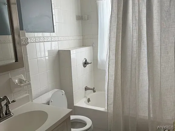 $1,900 | 300 North Park Avenue, Unit AVENUE, Buffalo, NY 14216