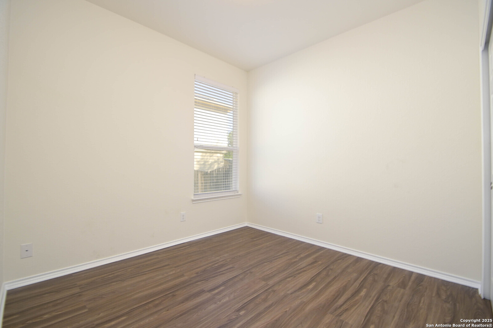 745 Hollow Ridge Schertz, TX 78108 - Photo 13 of 15