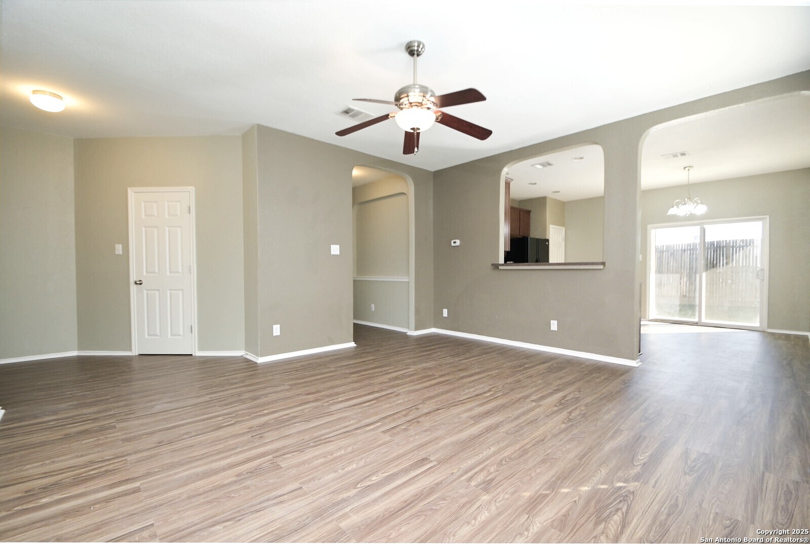 745 Hollow Ridge Schertz, TX 78108 - Photo 4 of 15