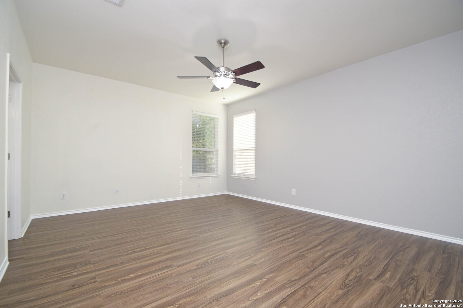 745 Hollow Ridge Schertz, TX 78108 - Photo 7 of 15