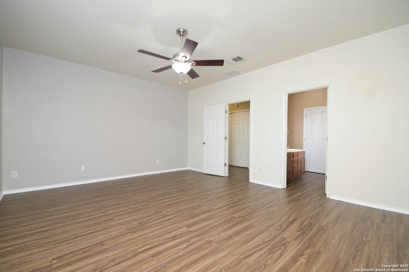 745 Hollow Ridge Schertz, TX 78108 - Photo 8 of 15