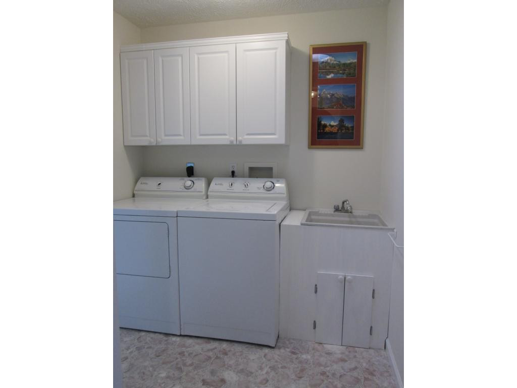 1120 Reece Hill Road Mountain City, TN 37683 - Photo 17 of 36 Laundry Area wstorage