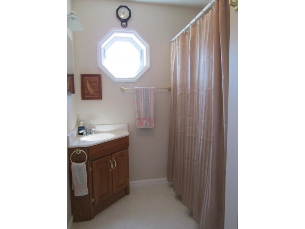 1120 Reece Hill Road Mountain City, TN 37683 - Photo 19 of 36 Guest Bath