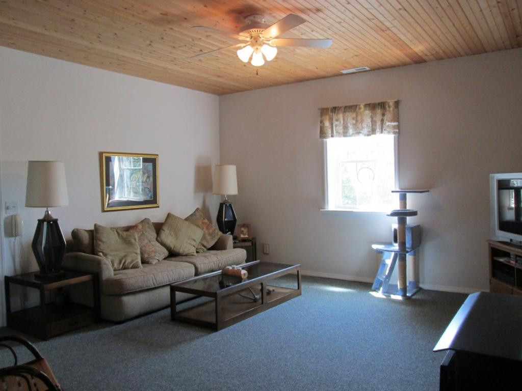 1120 Reece Hill Road Mountain City, TN 37683 - Photo 22 of 36 Den
