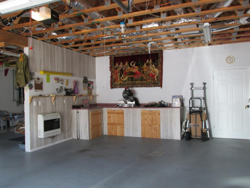 1120 Reece Hill Road Mountain City, TN 37683 - Photo 26 of 36 Spacious Garage