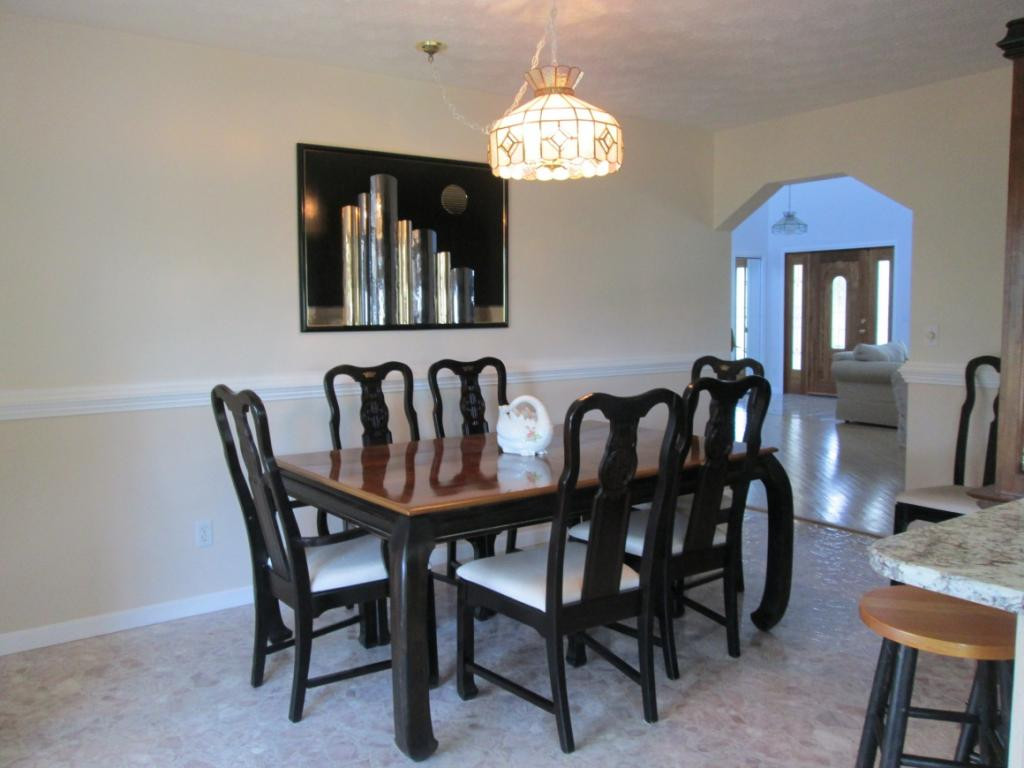 1120 Reece Hill Road Mountain City, TN 37683 - Photo 9 of 36 Dining room