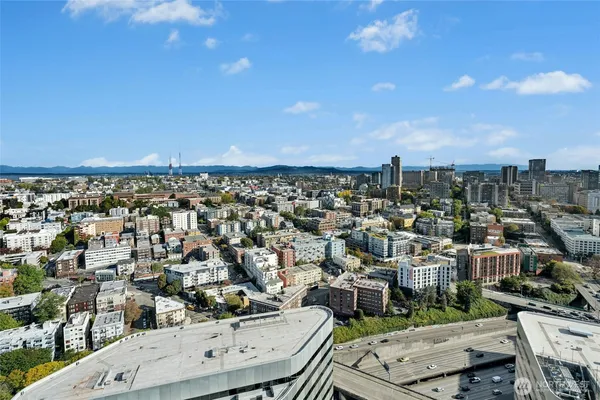 $2,195 | 1808 Minor Avenue, Unit 2409, Seattle, WA 98101