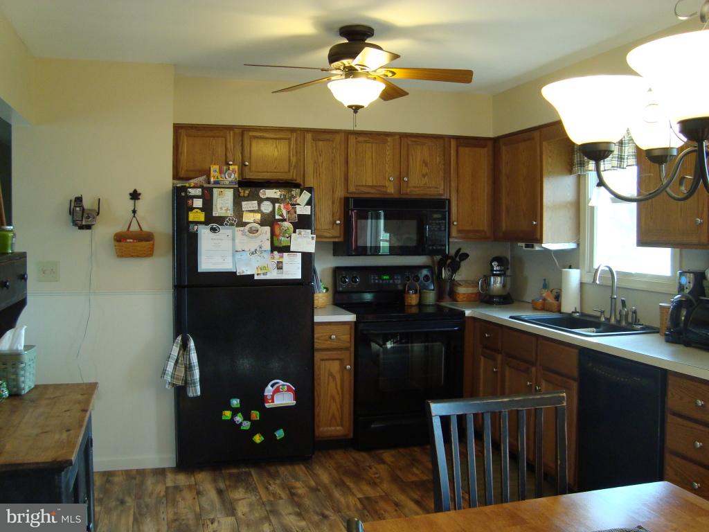 18 Hayloft Road Denver, PA 17517 - Photo 3 of 12 Gallery Image 3