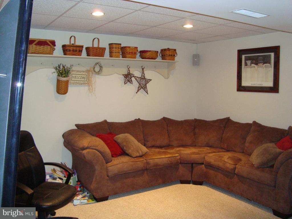 18 Hayloft Road Denver, PA 17517 - Photo 8 of 12 Gallery Image 8