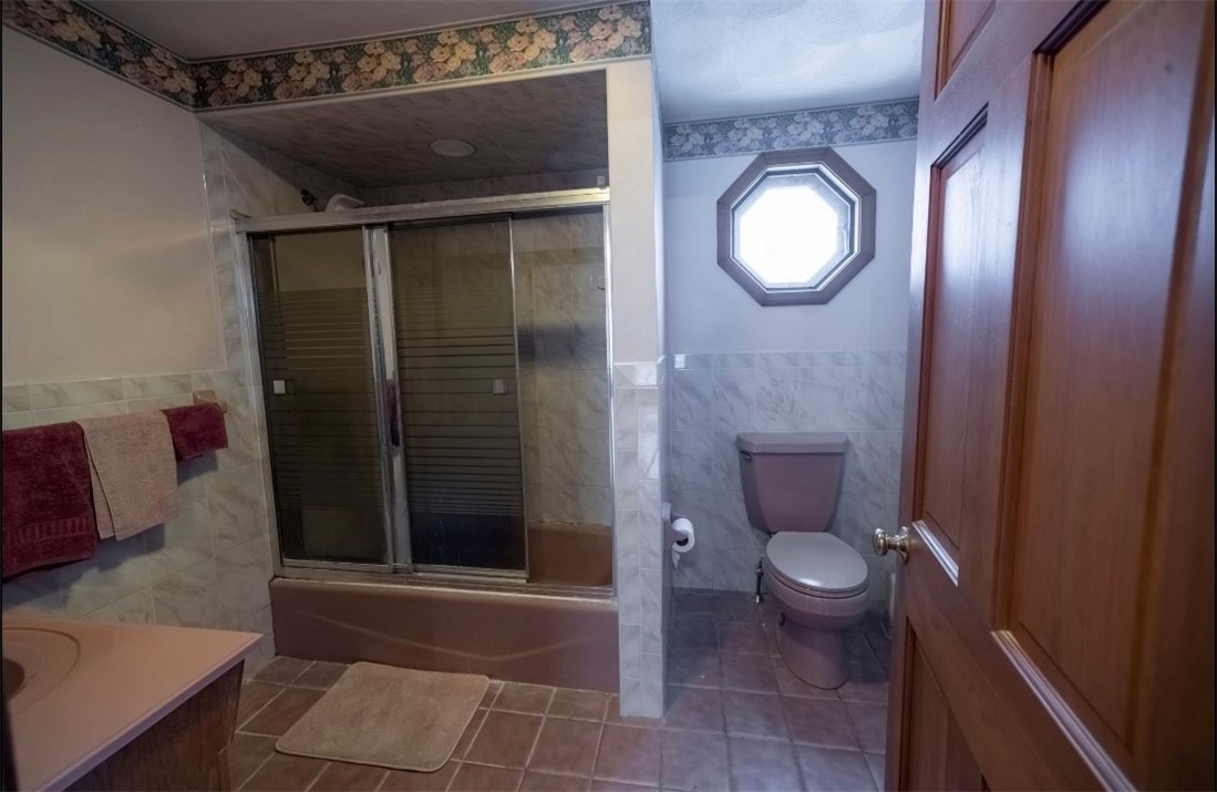 401 Summer Street Woonsocket, RI 02895 - Photo 16 of 23 Full bathroom