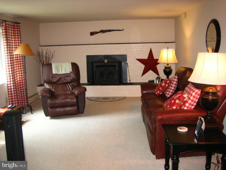 512 Brookhaven Road Wallingford, PA 19086 - Photo 14 of 23 Family Room