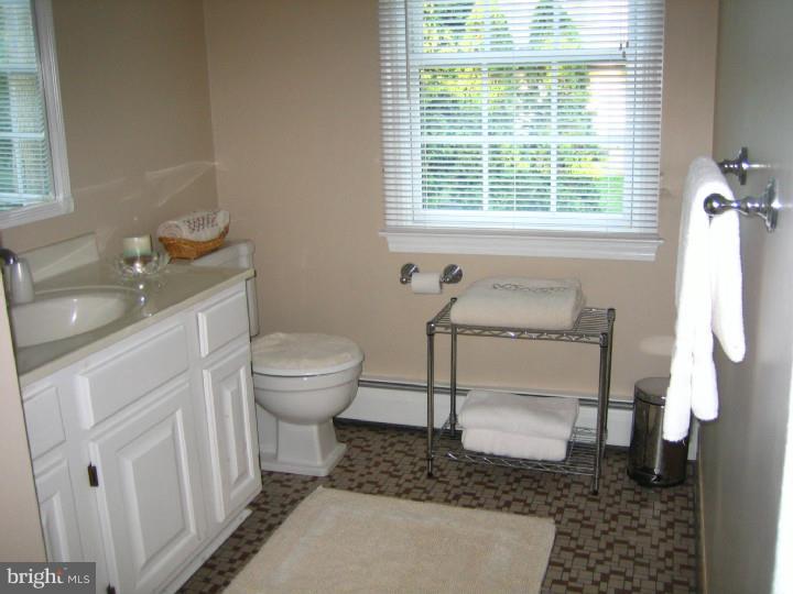 512 Brookhaven Road Wallingford, PA 19086 - Photo 20 of 23 Bathroom