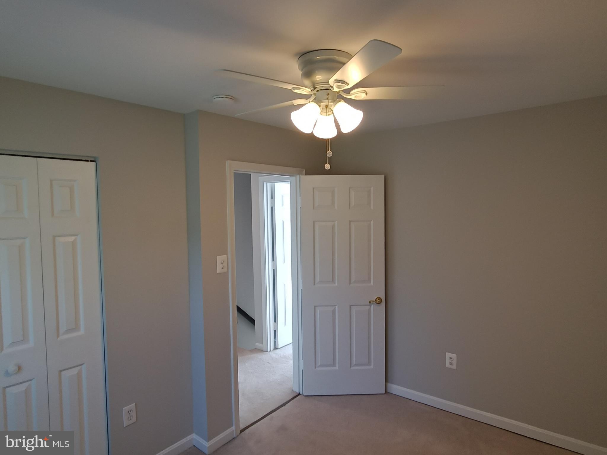 345 Silver Ridge Drive Sterling, VA 20164 - Photo 22 of 36