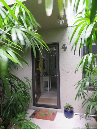 $2,000 | 800 Northwest Fork Road, Unit 64, Stuart, FL 34994