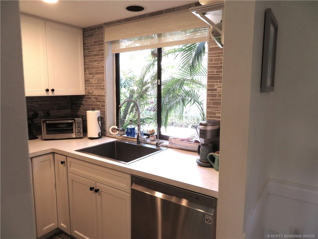 800 Northwest Fork Road, Unit 64 Stuart, FL 34994 - Photo 10 of 36
