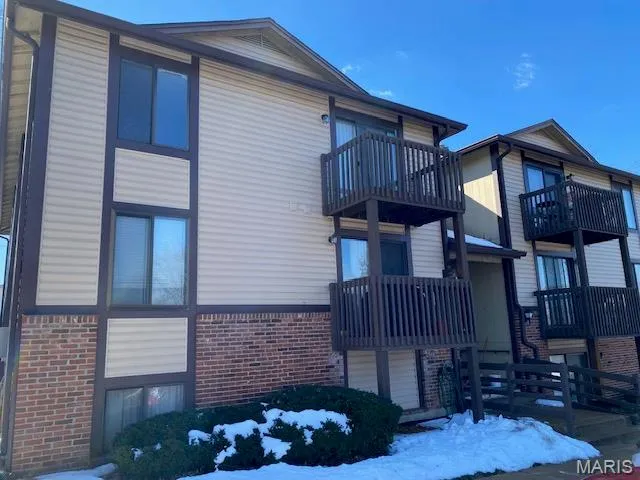 $99,000 | 1021 Adworth Drive, Unit J, St. Louis, MO 63125