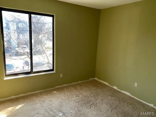 $99,000 | 1021 Adworth Drive, Unit J, St. Louis, MO 63125