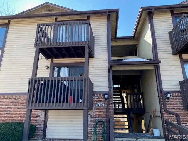 $99,000 | 1021 Adworth Drive, Unit J, St. Louis, MO 63125