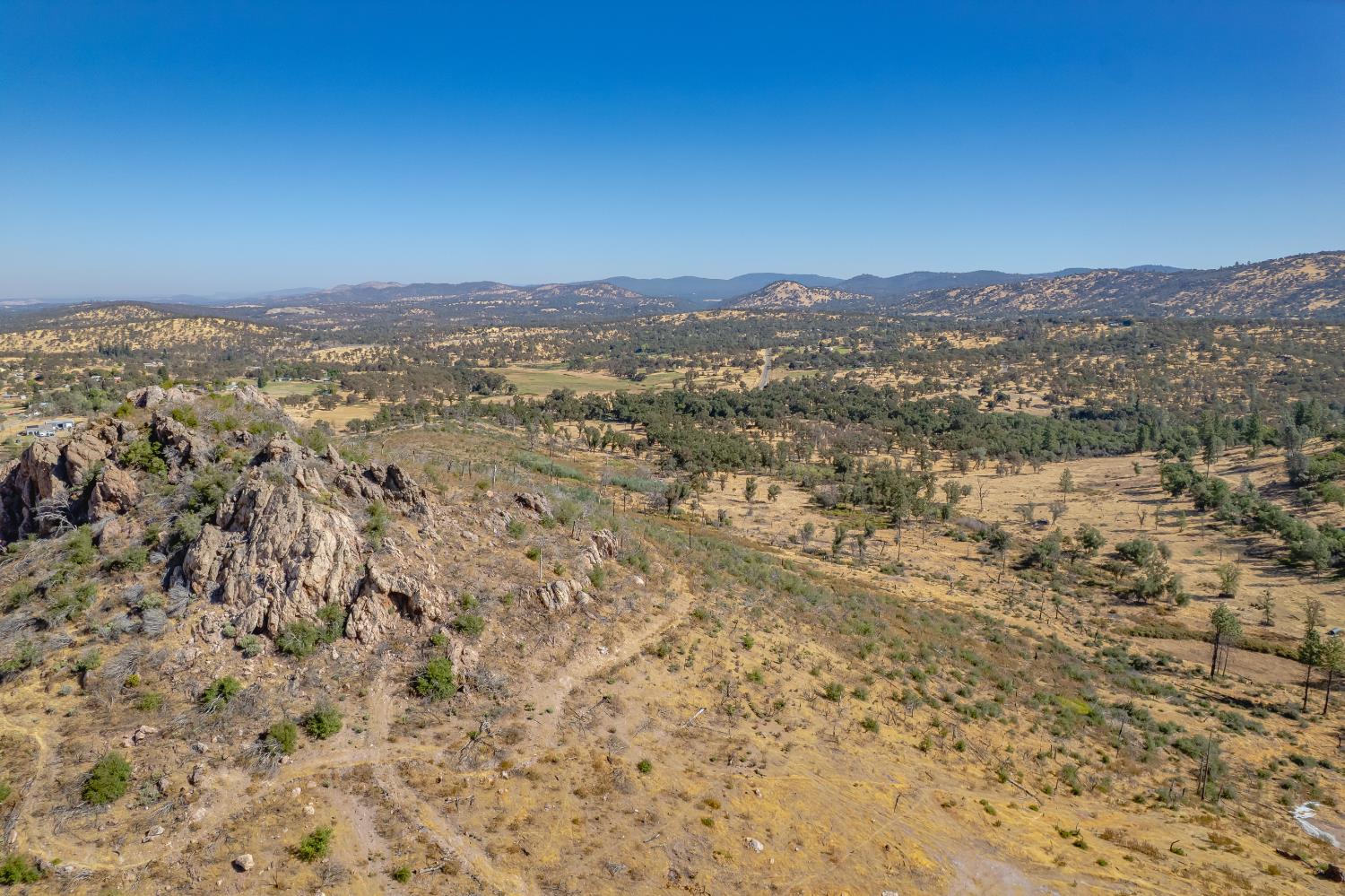 11923 Loma Rica Road Marysville, CA 95901 - Photo 26 of 27 a view of a city with mountain in the background