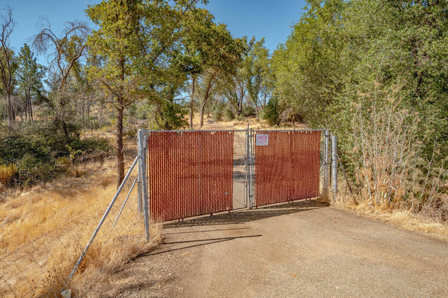 11923 Loma Rica Road Marysville, CA 95901 - Photo 5 of 27 a view of a backyard