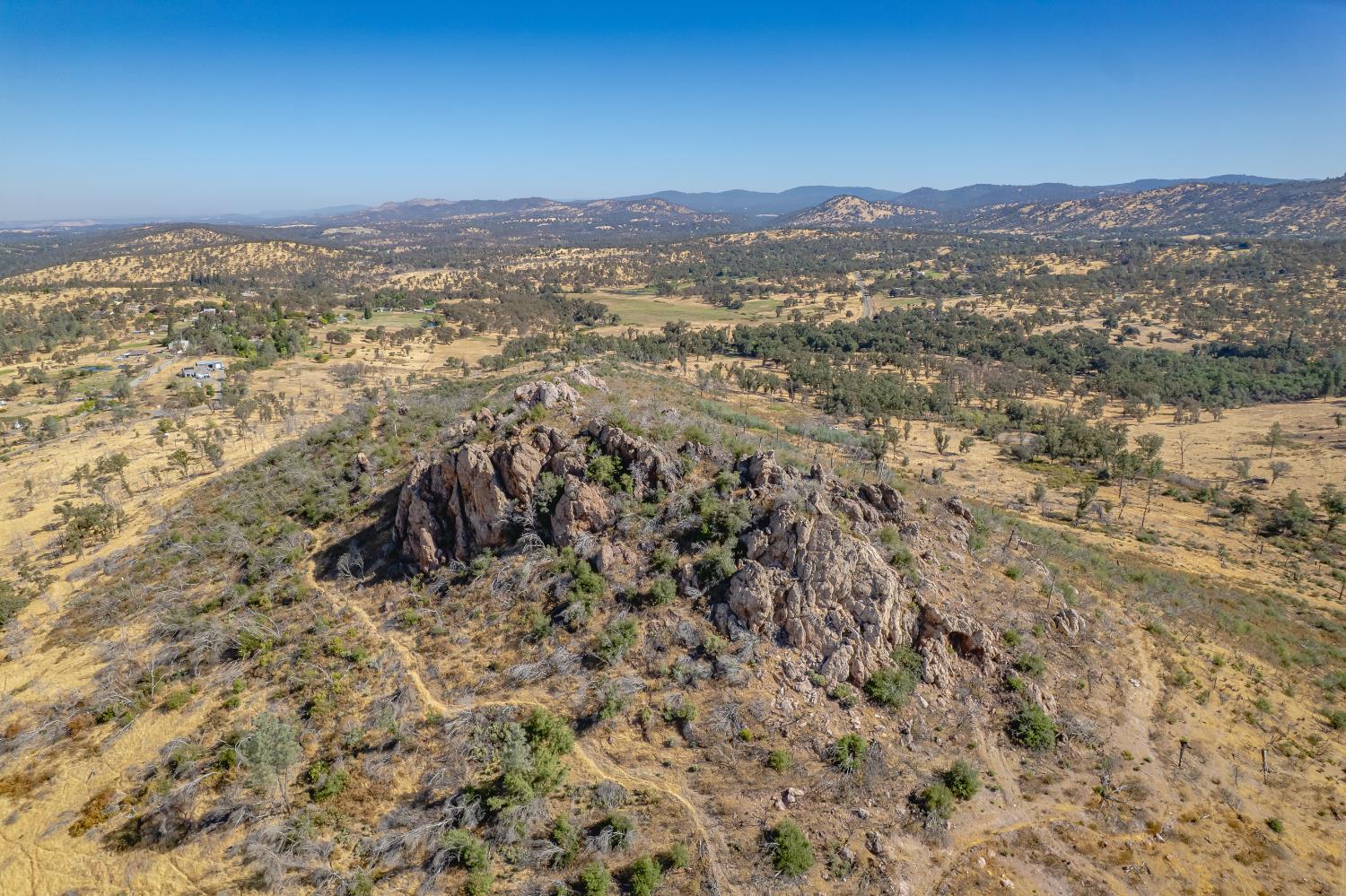 11923 Loma Rica Road Marysville, CA 95901 - Photo 8 of 27 a view of a sky from a city