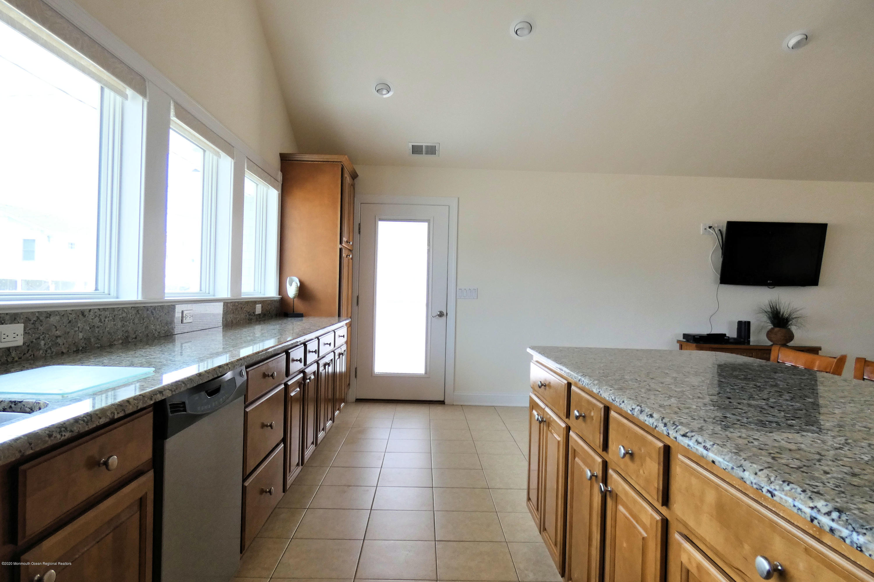 3265 Seaview Road Lavallette, NJ 08735 - Photo 8 of 31 door