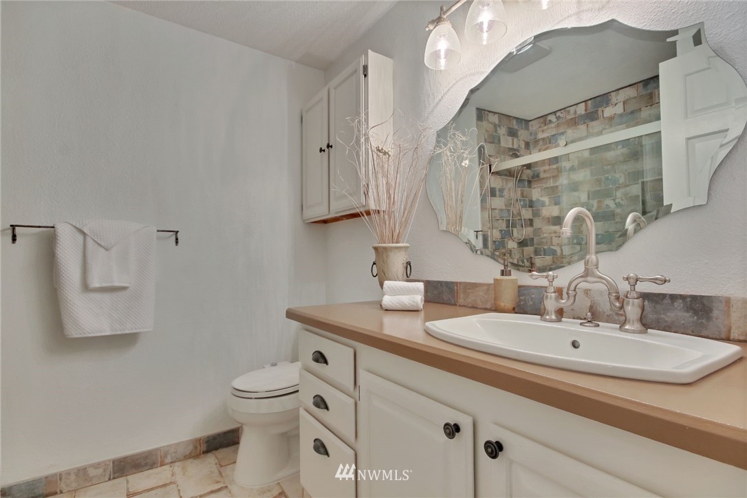16015 Southeast 166 Street Renton, WA 98058 - Photo 18 of 33 Gallery Image 18