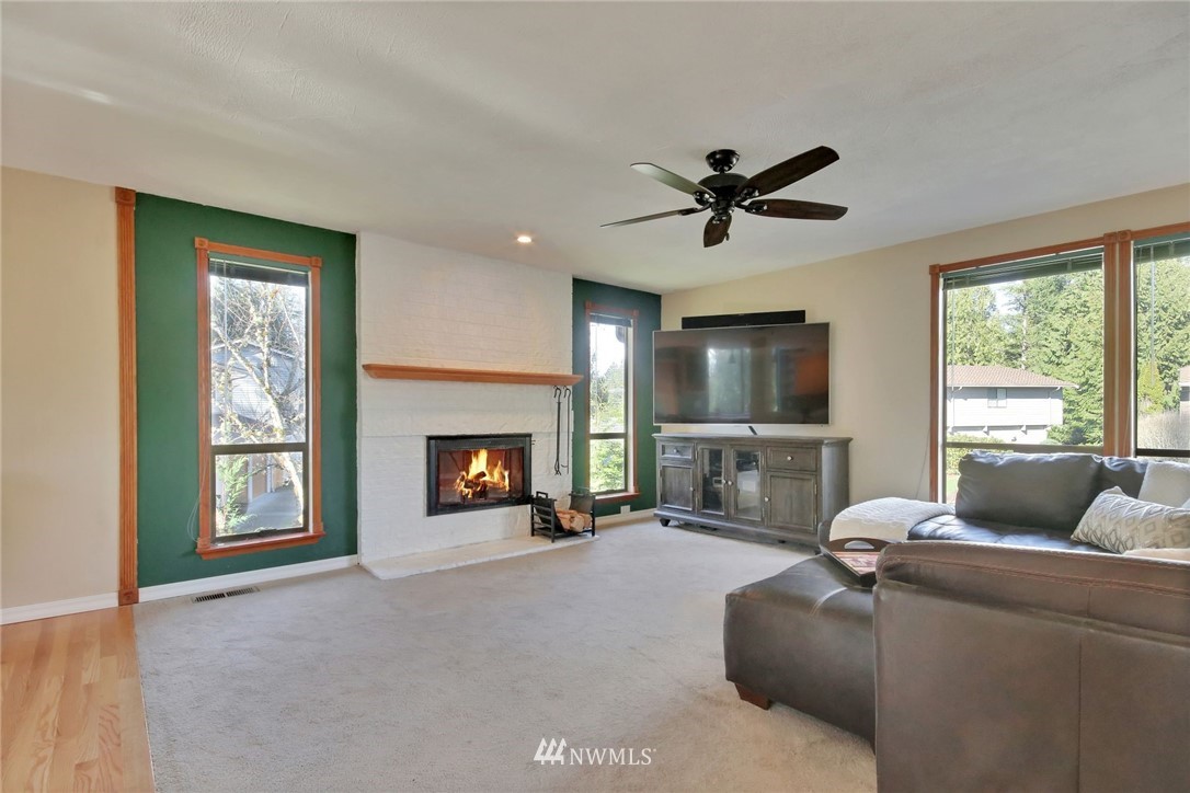 16015 Southeast 166 Street Renton, WA 98058 - Photo 4 of 33 Gallery Image 4
