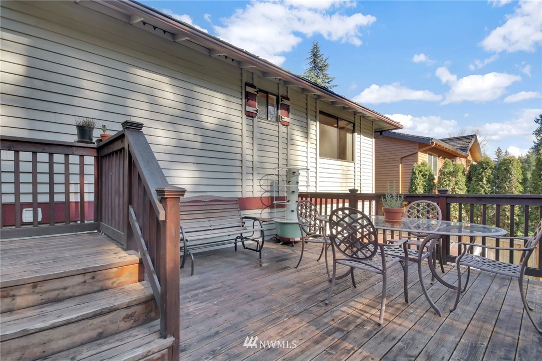 16015 Southeast 166 Street Renton, WA 98058 - Photo 8 of 33 Gallery Image 8