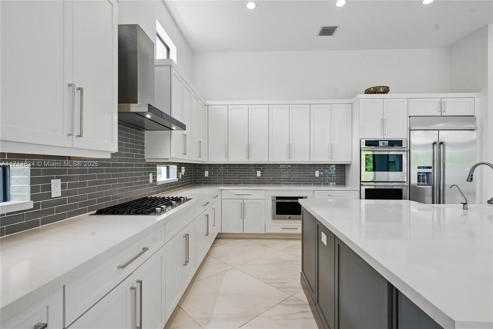 17803 Southwest 58th Street Southwest Ranches, FL 33331 - Photo 15 of 62 Gallery Image 15