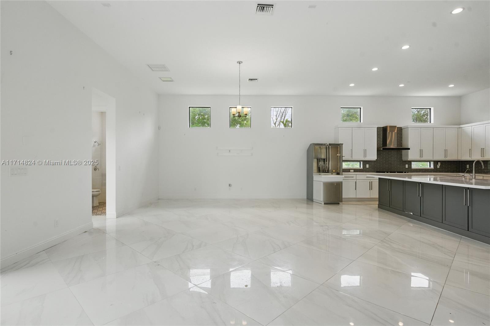 17803 Southwest 58th Street Southwest Ranches, FL 33331 - Photo 10 of 62 Gallery Image 10
