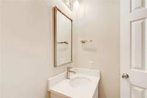 $1,200,000 | 940 Waters Reach Court, Alpharetta, GA 30022