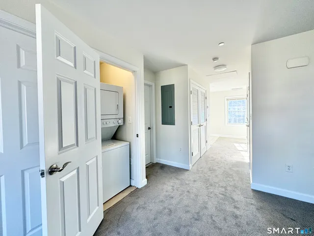 $2,395 | 46 Fairgate Drive, Stamford, CT 06902