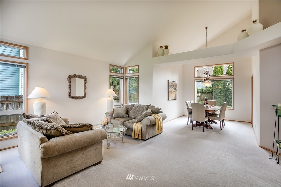 5105 Northeast 20th Street Renton, WA 98059 - Photo 2 of 25 Gallery Image 2