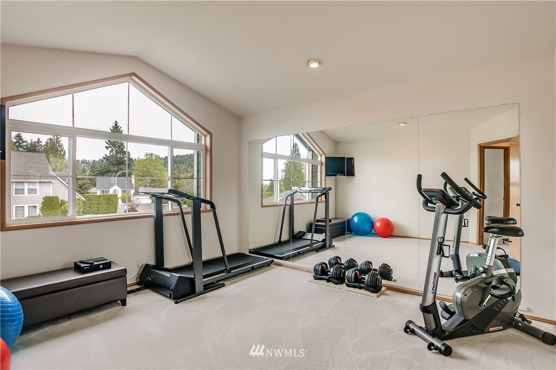 5105 Northeast 20th Street Renton, WA 98059 - Photo 17 of 25 Gallery Image 17