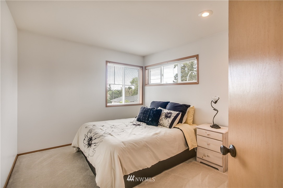 5105 Northeast 20th Street Renton, WA 98059 - Photo 18 of 25 Gallery Image 18