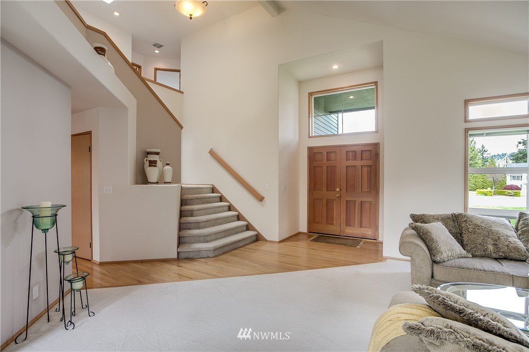 5105 Northeast 20th Street Renton, WA 98059 - Photo 3 of 25 Gallery Image 3