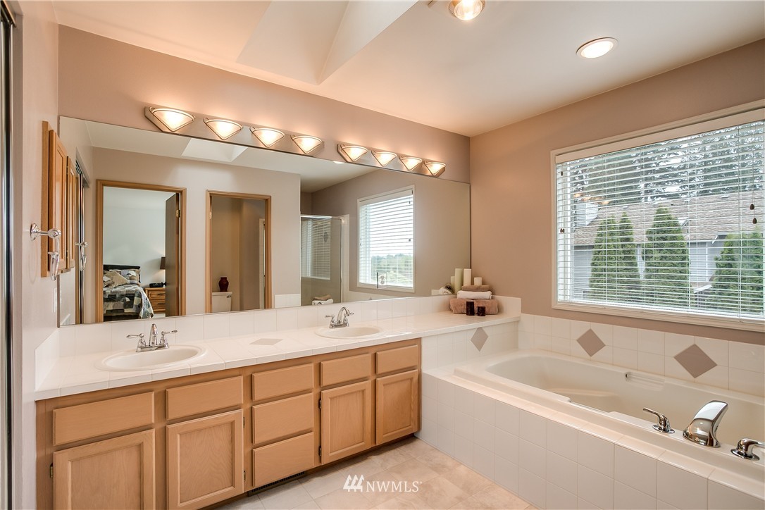 5105 Northeast 20th Street Renton, WA 98059 - Photo 21 of 25 Gallery Image 21