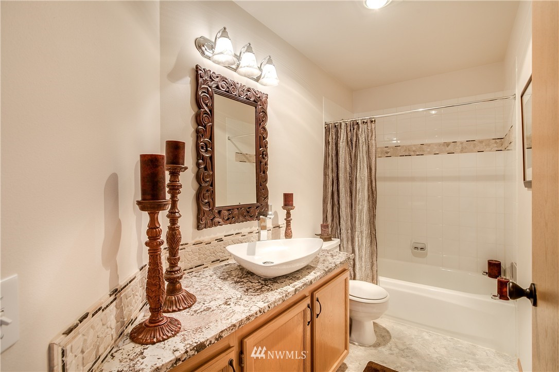 5105 Northeast 20th Street Renton, WA 98059 - Photo 7 of 25 Gallery Image 7