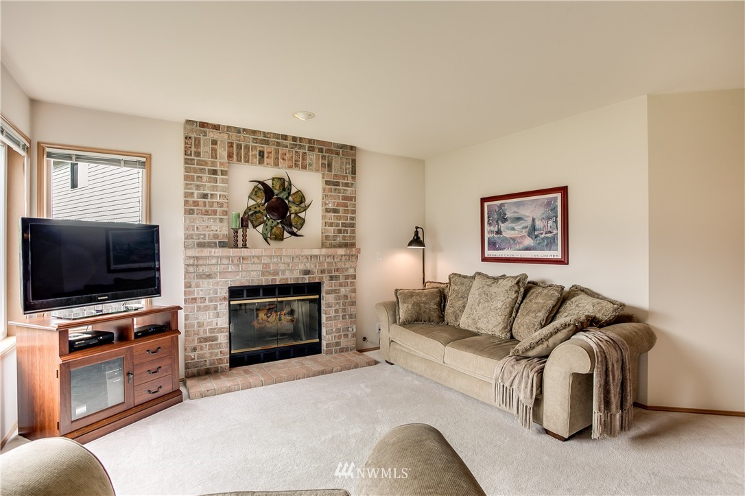 5105 Northeast 20th Street Renton, WA 98059 - Photo 9 of 25 Gallery Image 9