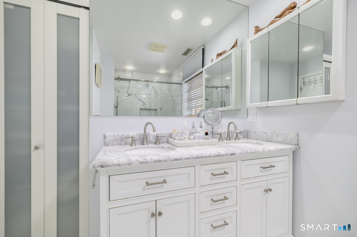 596 Glenbrook Road, Unit 12 Stamford, CT 06906 - Photo 13 of 25