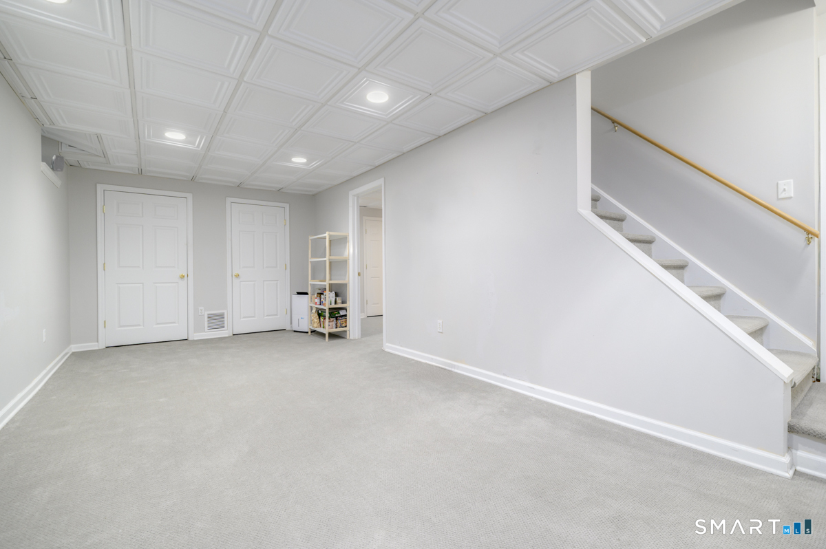 596 Glenbrook Road, Unit 12 Stamford, CT 06906 - Photo 17 of 25