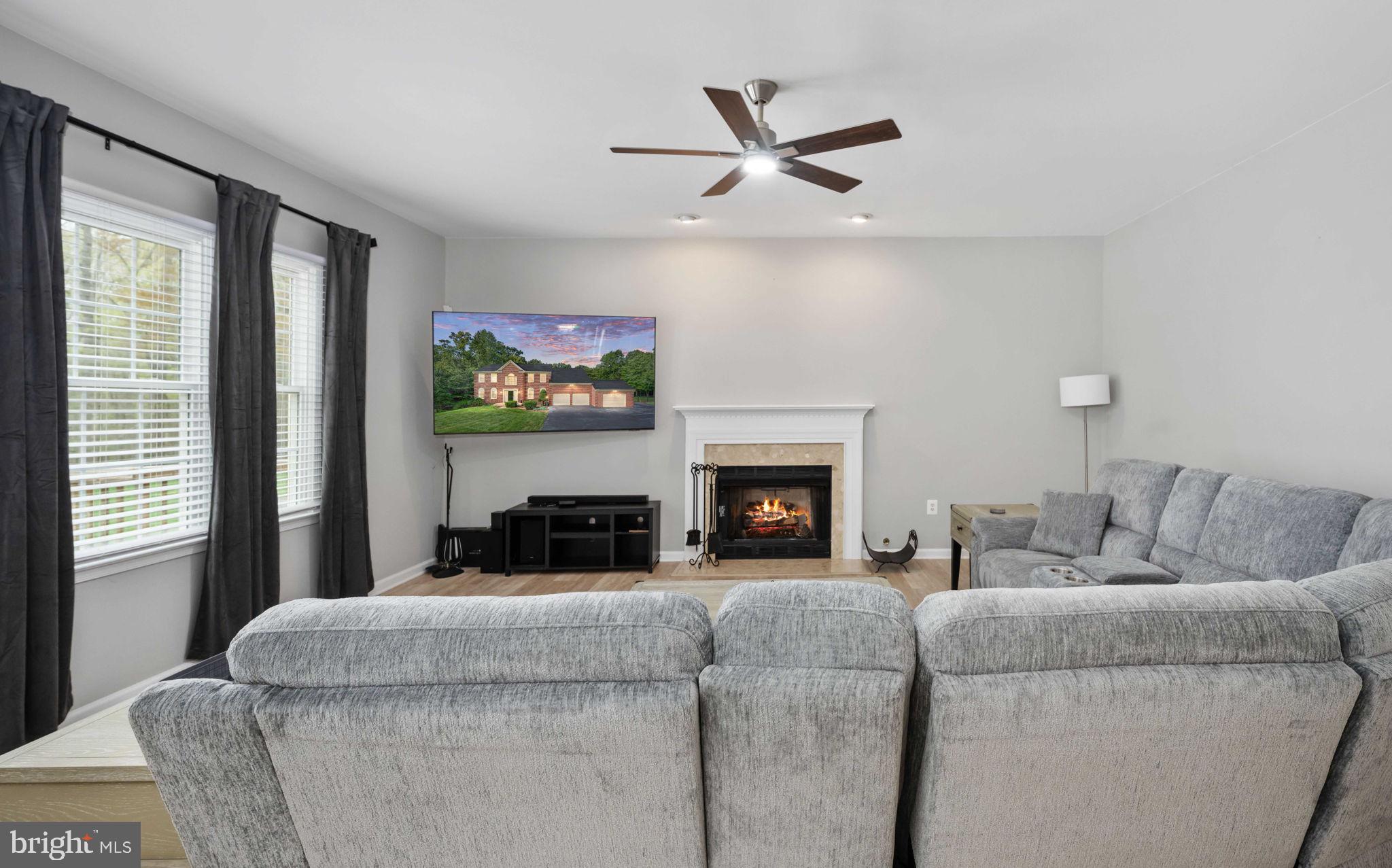 12588 Curling Road Manassas, VA 20112 - Photo 32 of 89 Family Room